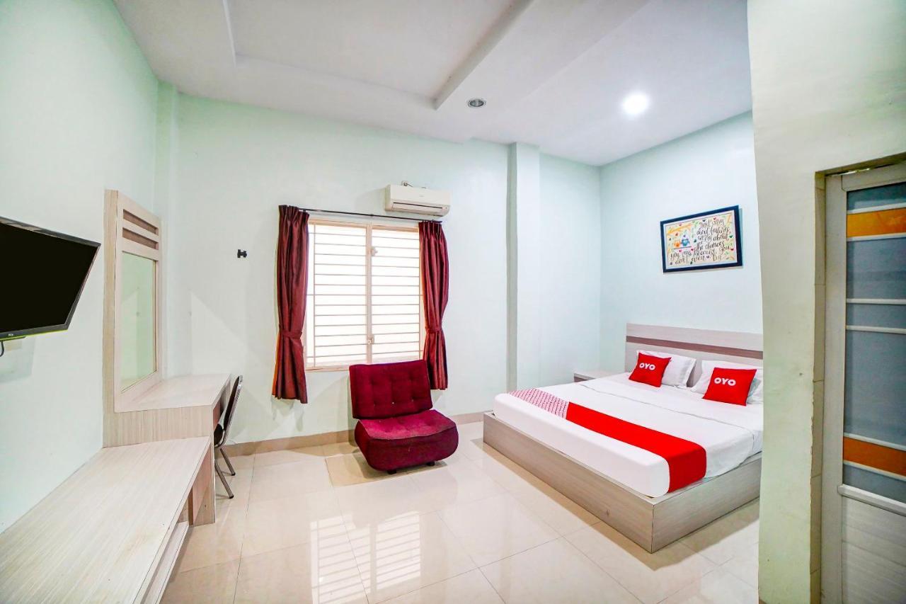 Oyo 91170 Ayahanda Residence Medan Exterior foto